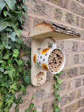 Load image into Gallery viewer, Air Bee and Bee