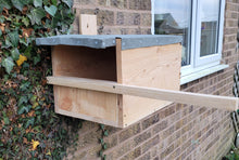 Load image into Gallery viewer, Kestrel Nest Box