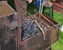 Load image into Gallery viewer, Bracket for Bird Feeder  Wren