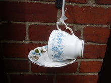 Load image into Gallery viewer, Teacup Bird Feeder