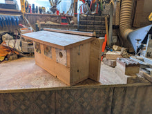 Load image into Gallery viewer, Sparrow Colony Box